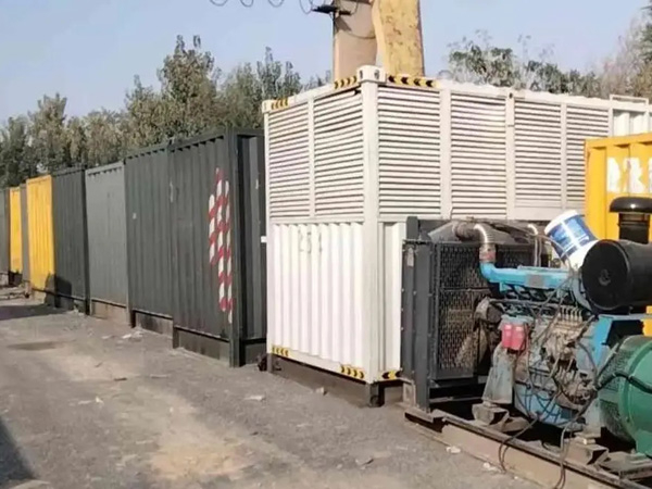 潞城200KW柴油发电机机组每小时油耗是多少？