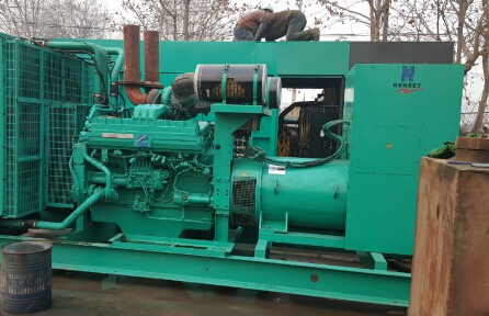 潞城发电机组如何判断水冷式机油散热器内部是否需要清洗？